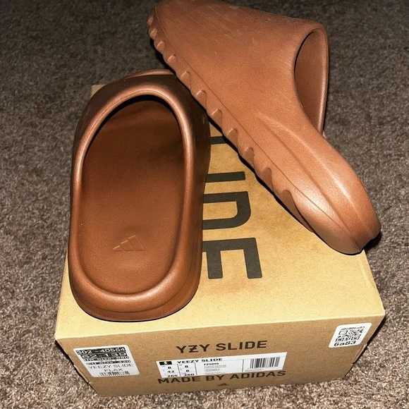adidas gazelle silver green womens Adidas Yeezy Slide 'Flax' main image 1
